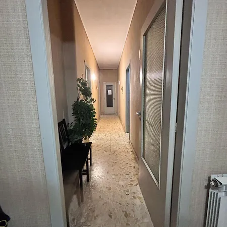 Lodge Stanza In Affitto
