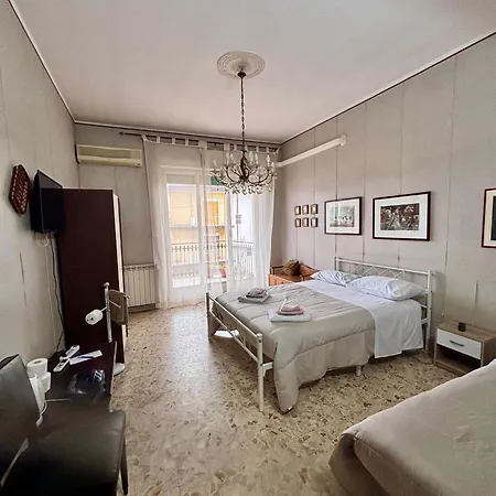 In Bb - Stanza In Affitto Guest house